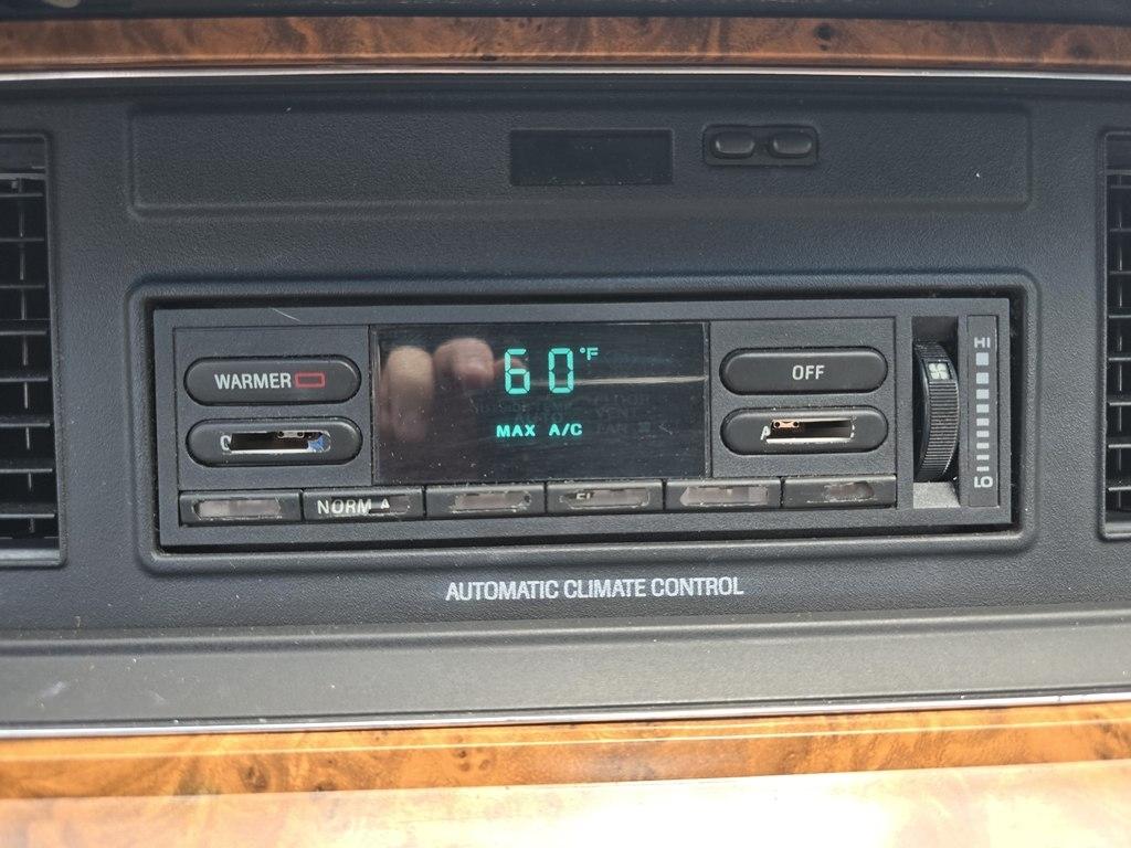 Lincoln Town Car  1993