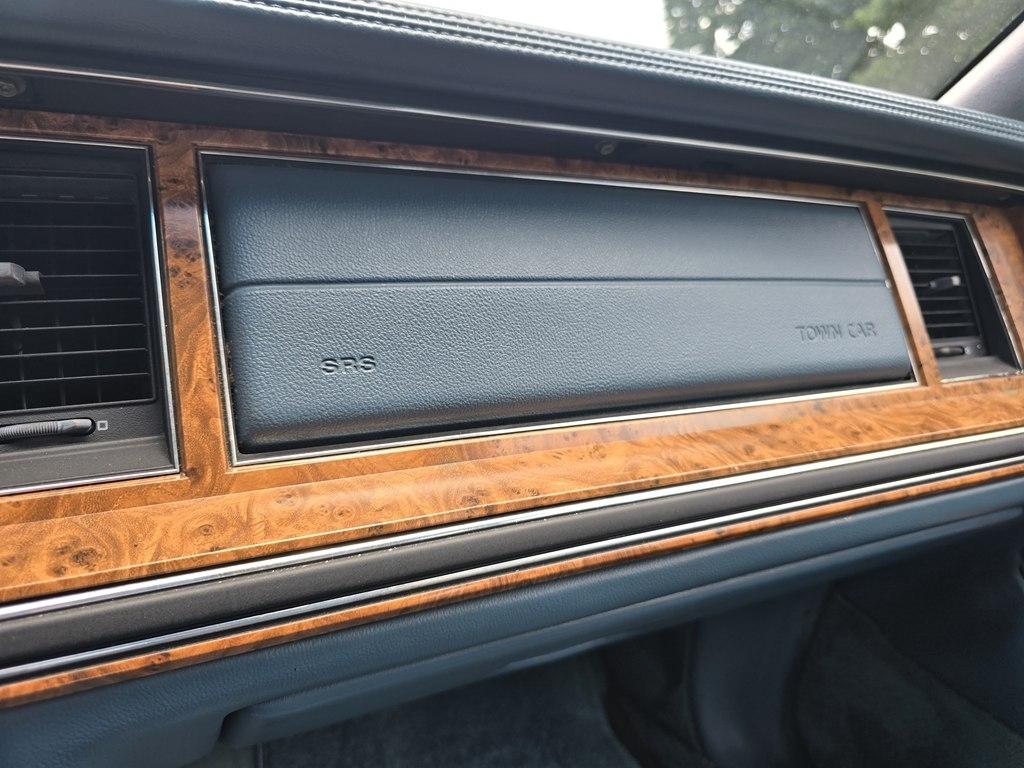 Lincoln Town Car  1993