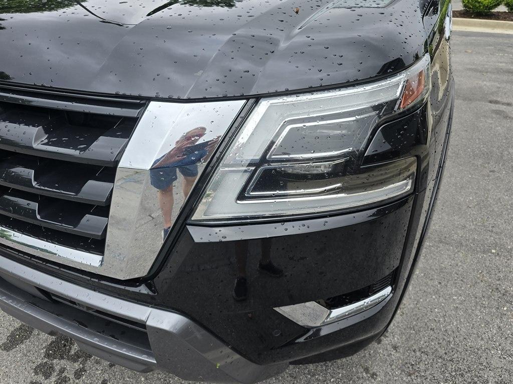 Nissan Armada  2021
