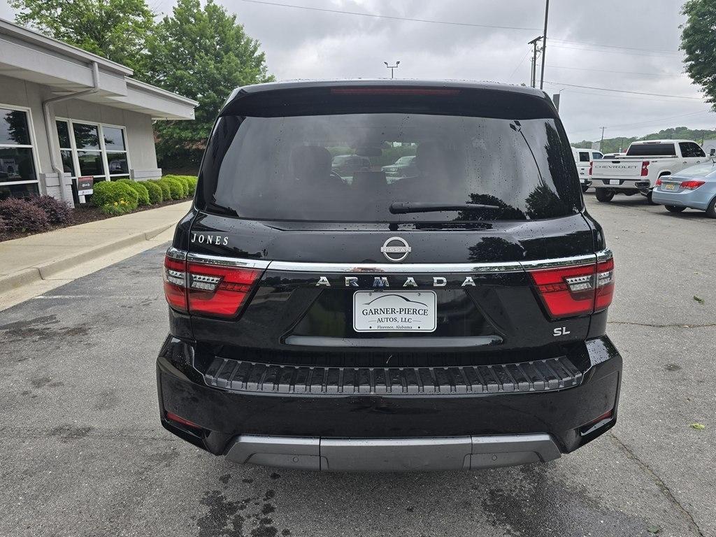 Nissan Armada  2021