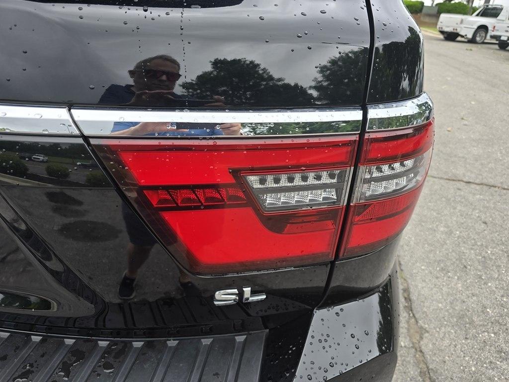 Nissan Armada  2021