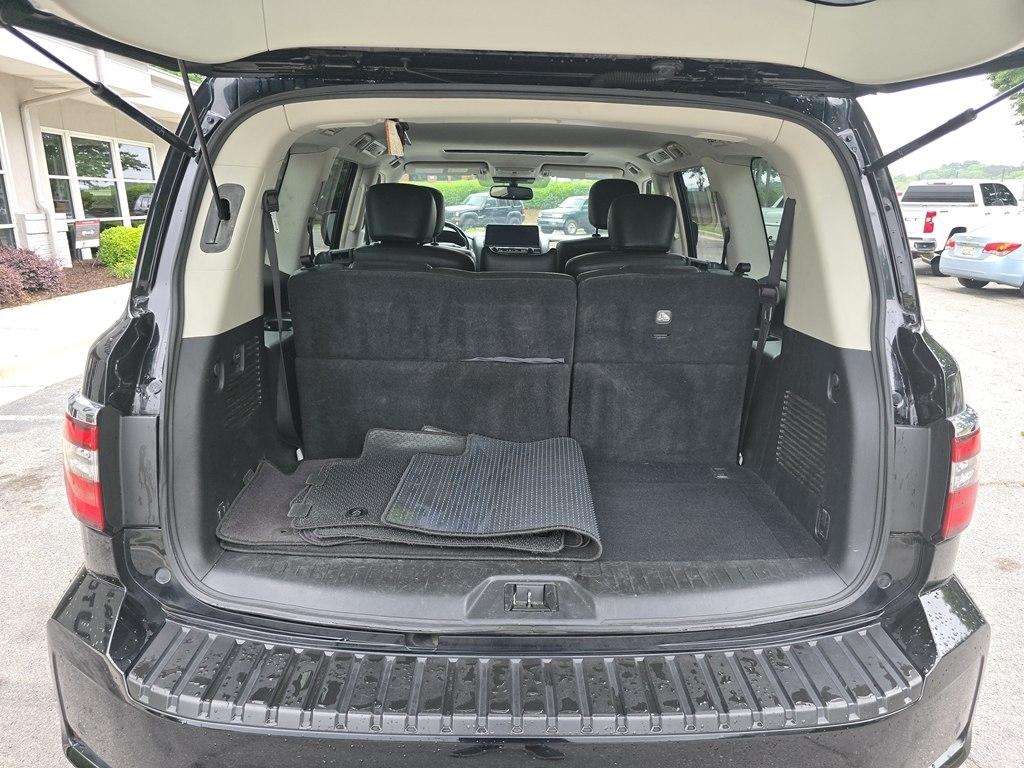 Nissan Armada  2021