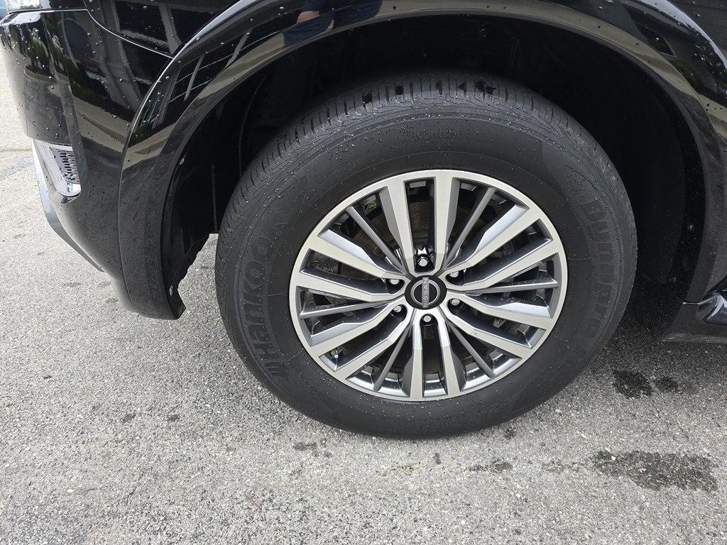 Nissan Armada  2021