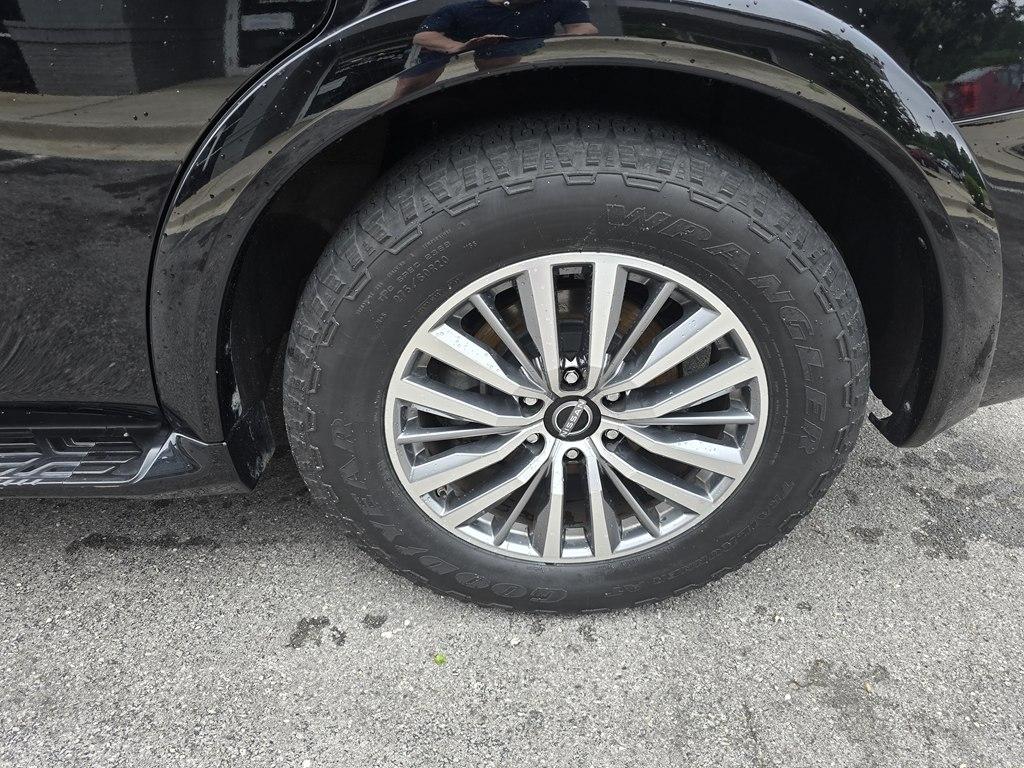 Nissan Armada  2021