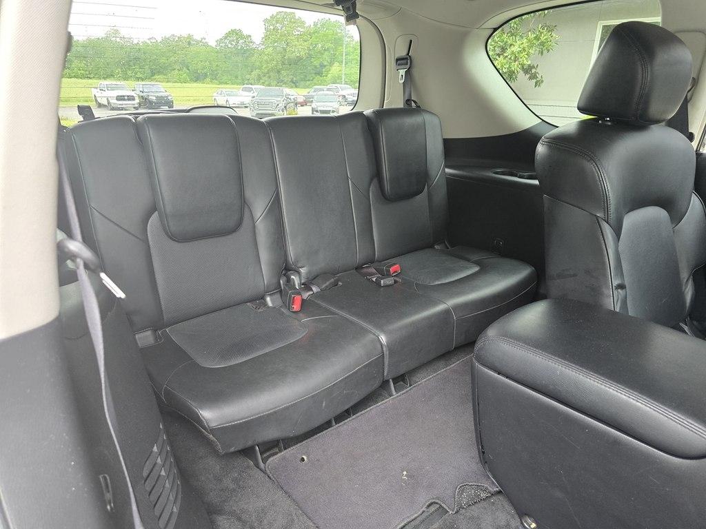 Nissan Armada  2021