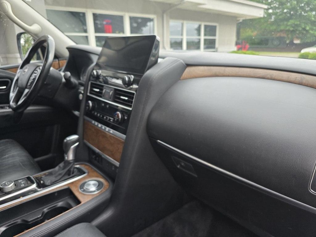 Nissan Armada  2021