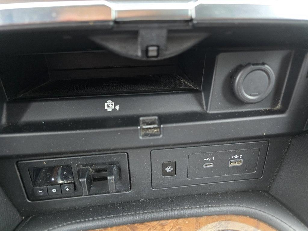 Nissan Armada  2021