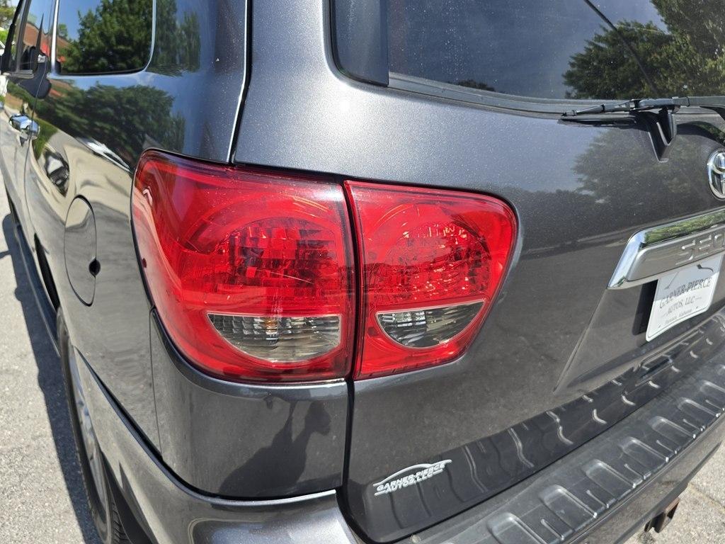 Toyota Sequoia  2016