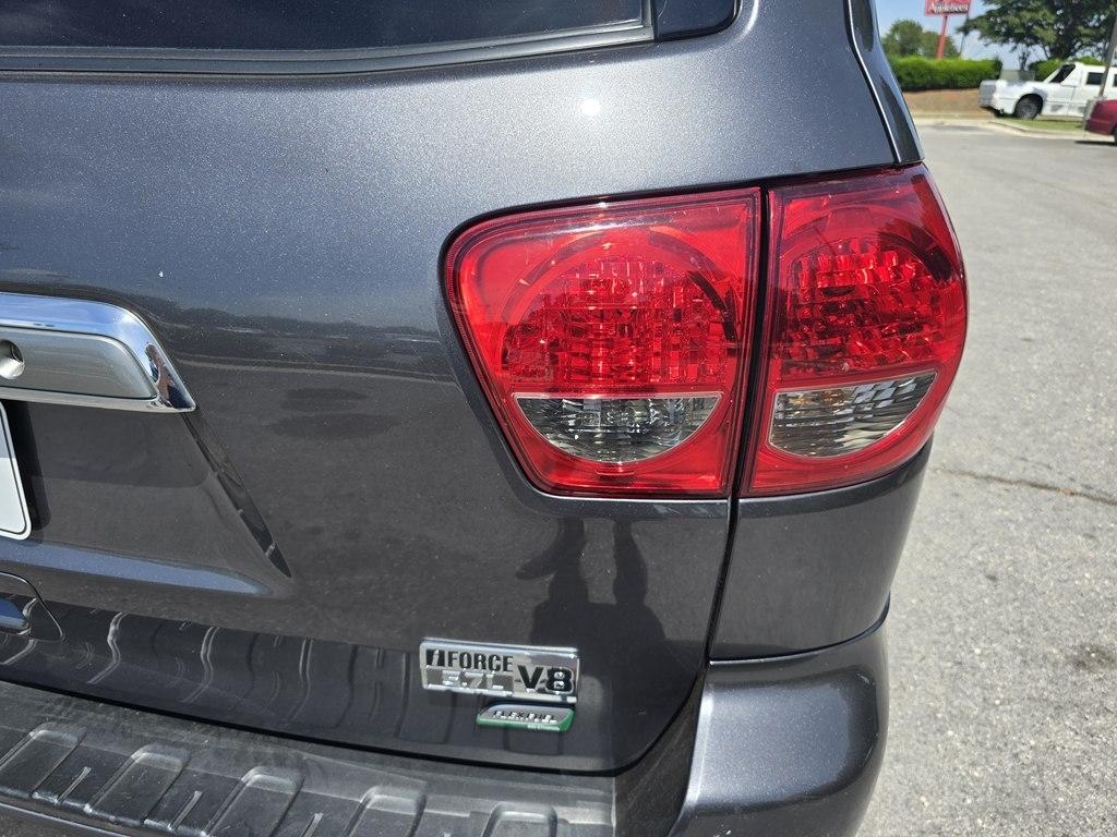 Toyota Sequoia  2016