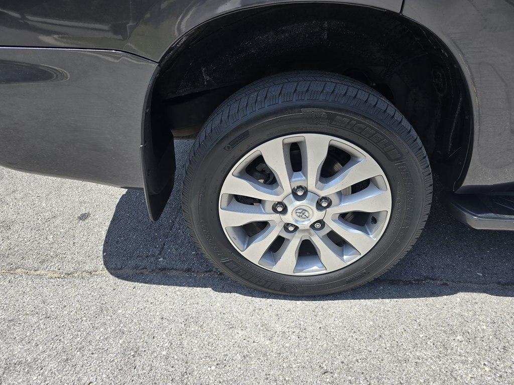 Toyota Sequoia  2016