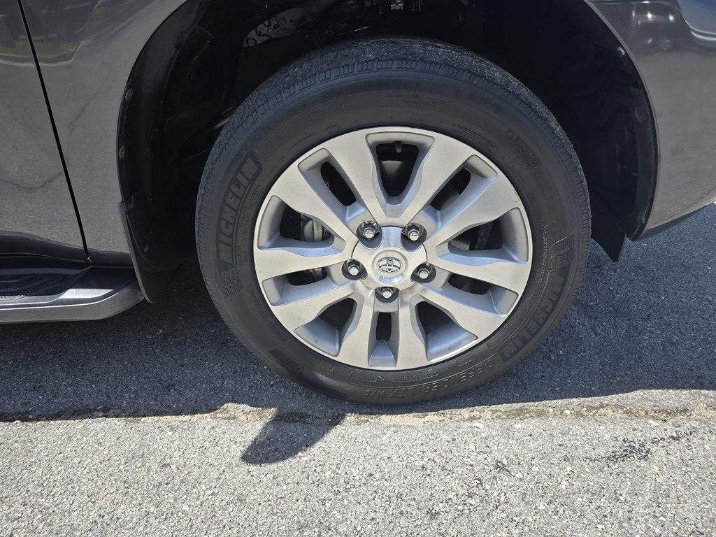 Toyota Sequoia  2016
