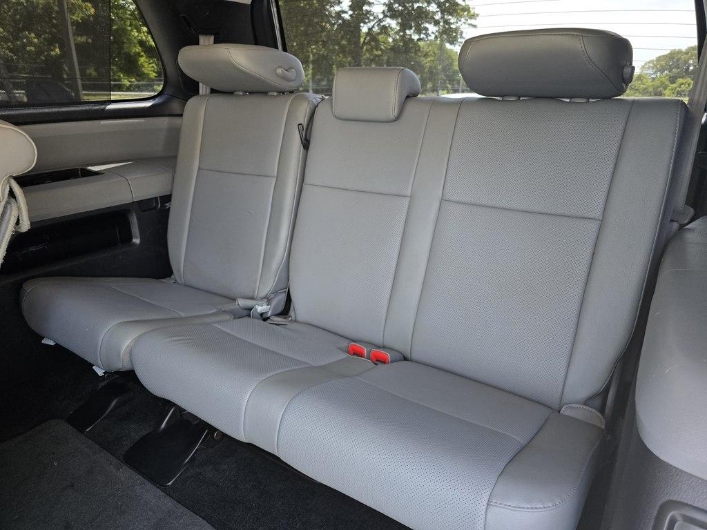 Toyota Sequoia  2016