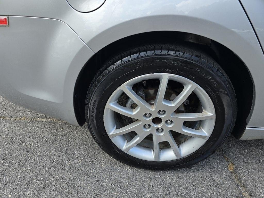 Chevrolet Malibu  2012