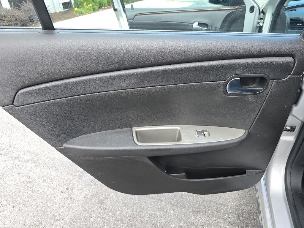 Chevrolet Malibu  2012
