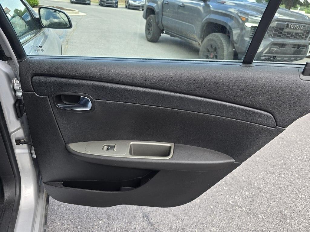 Chevrolet Malibu  2012