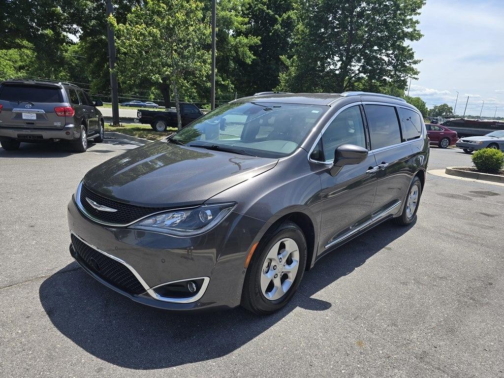 Chrysler Pacifica Touring-L Plus 2017