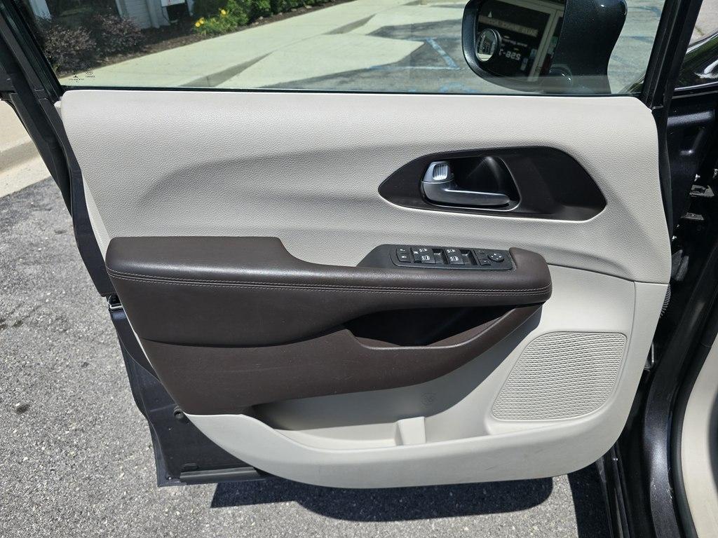 Chrysler Pacifica Touring-L Plus 2017