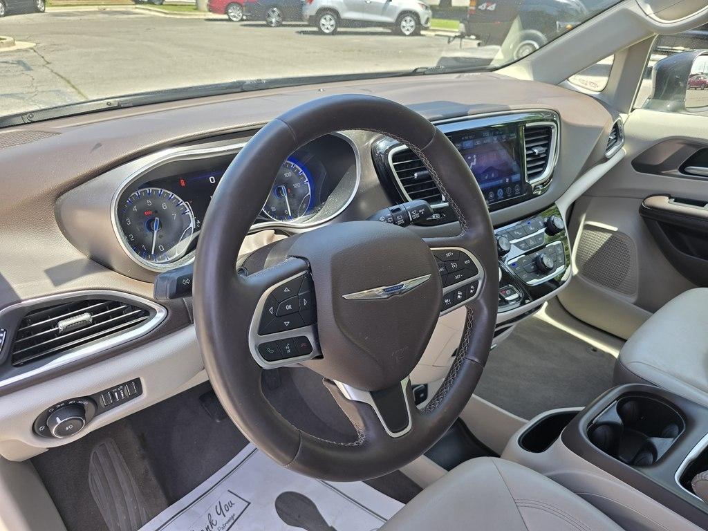 Chrysler Pacifica Touring-L Plus 2017