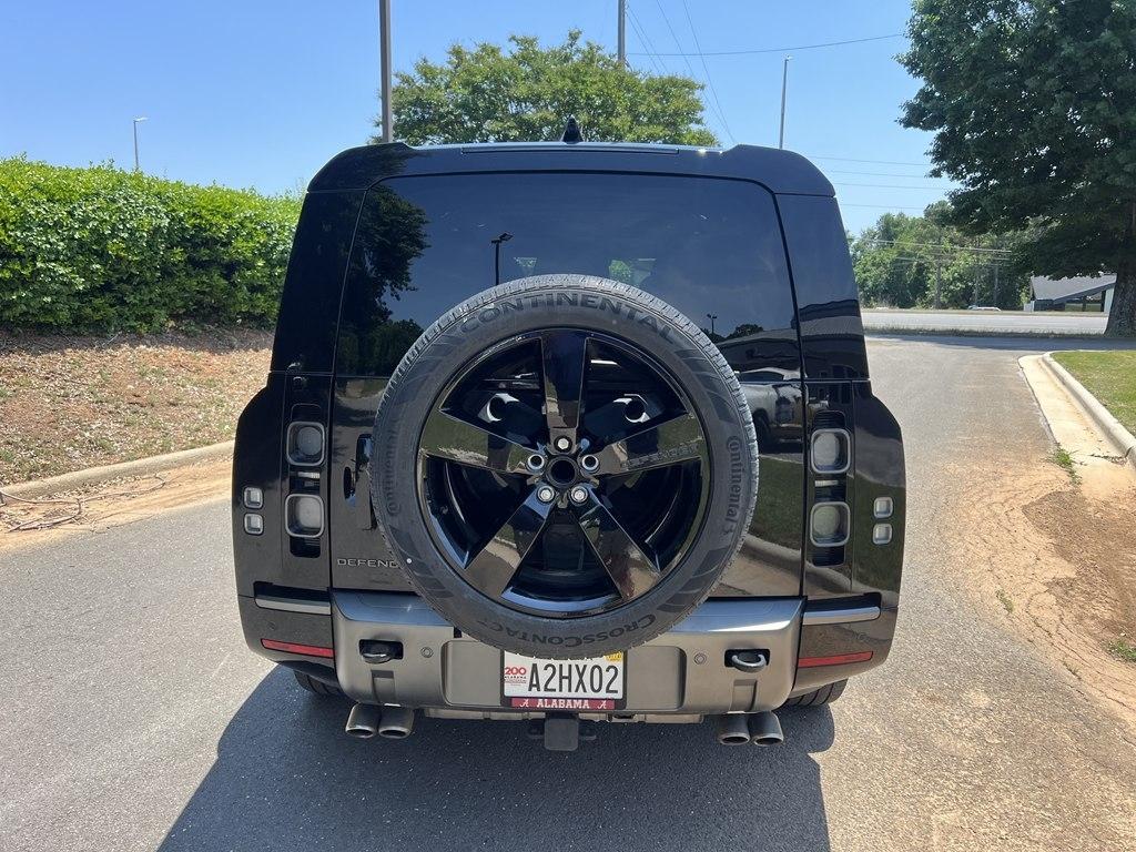 Land Rover Defender  2025