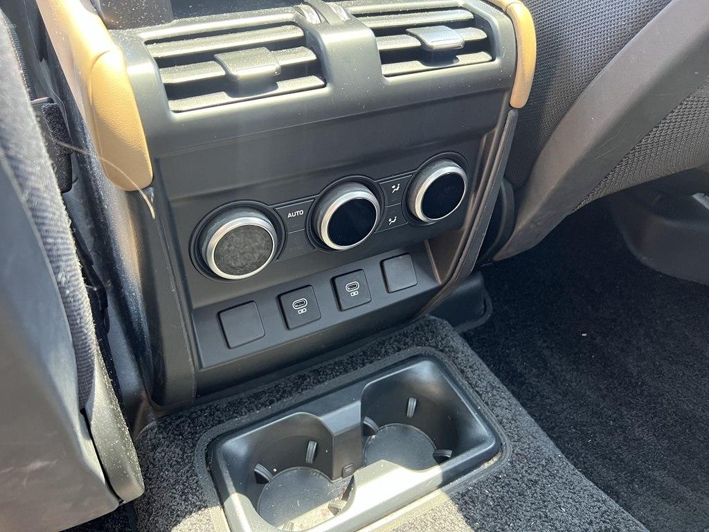 Land Rover Defender  2025