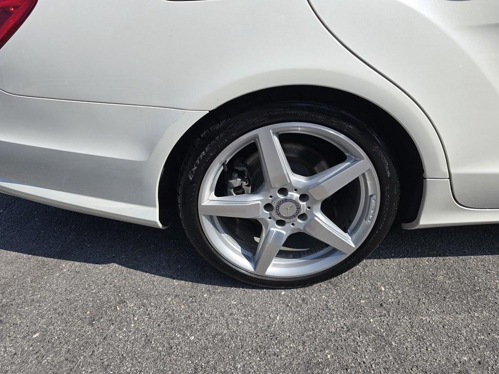 Mercedes-Benz GLA-Class  2021
