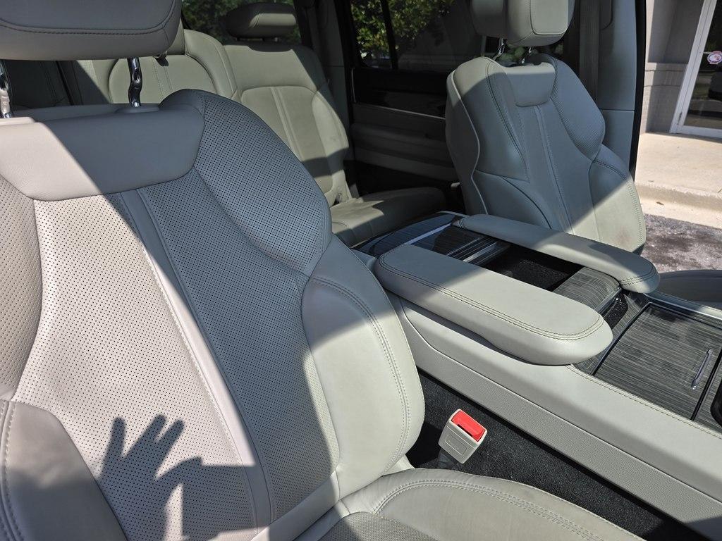 Jeep Wagoneer  2022