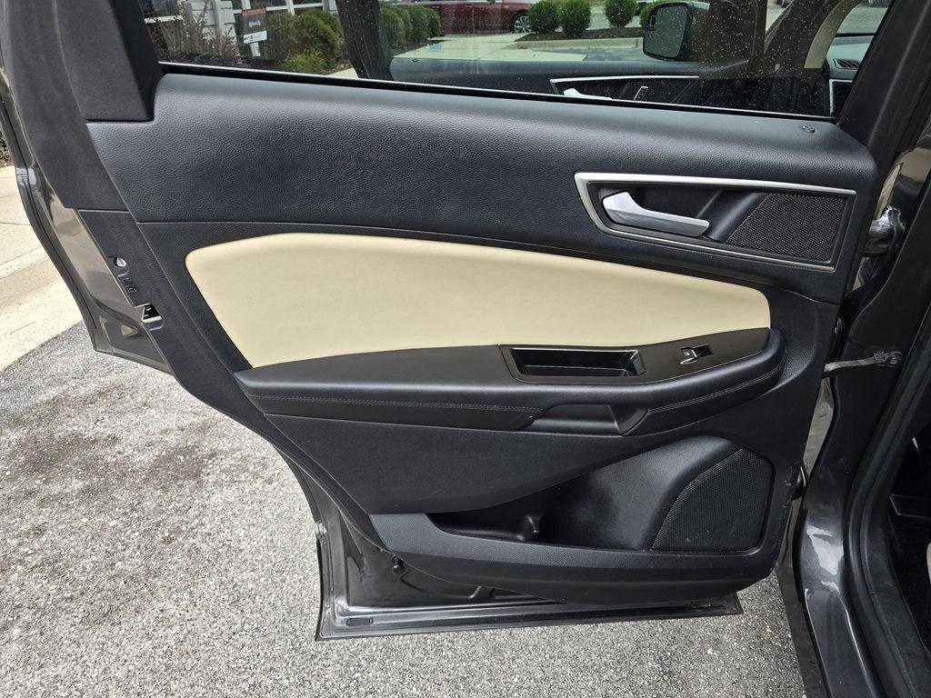 Ford Edge  2015