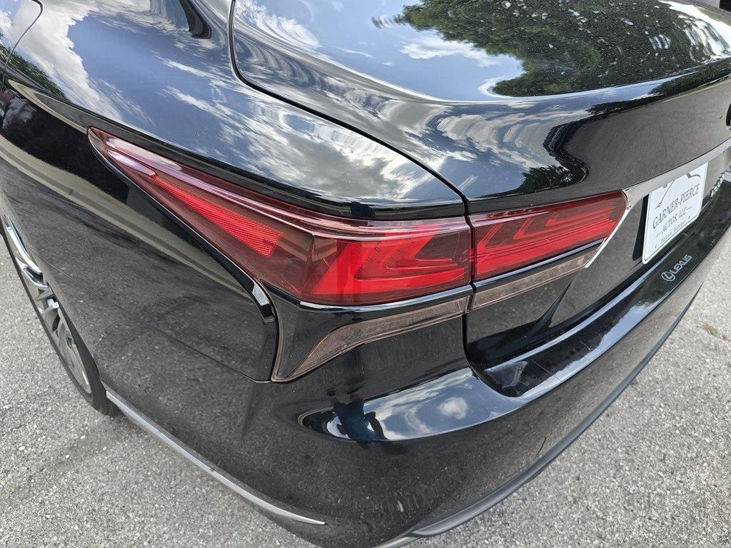 Lexus LS 500  2021