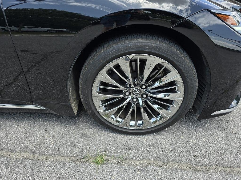 Lexus LS 500  2021