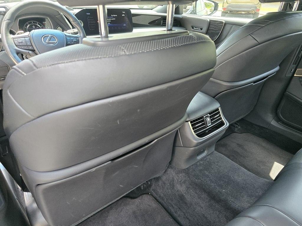 Lexus LS 500  2021