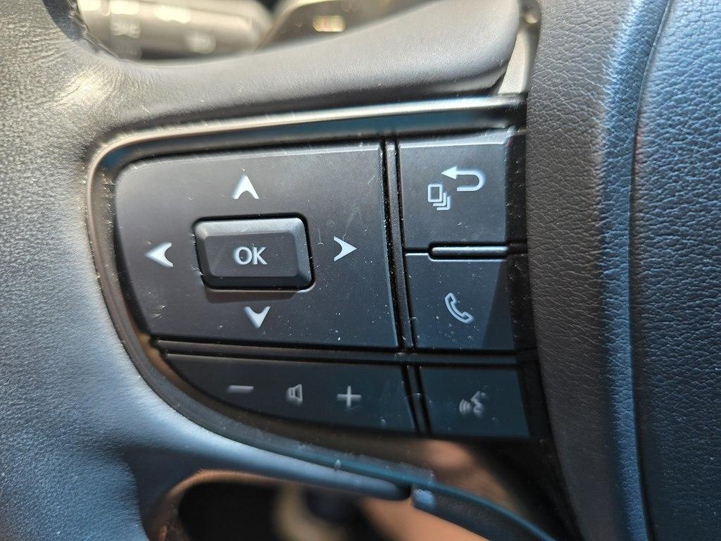 Lexus LS 500  2021
