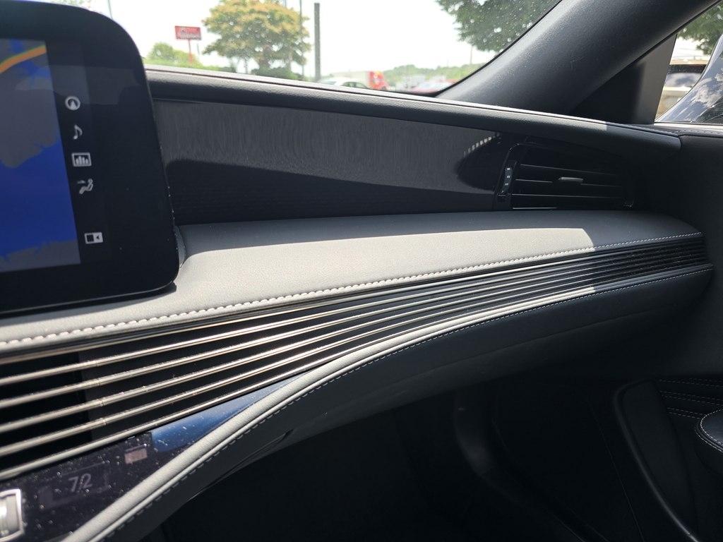 Lexus LS 500  2021
