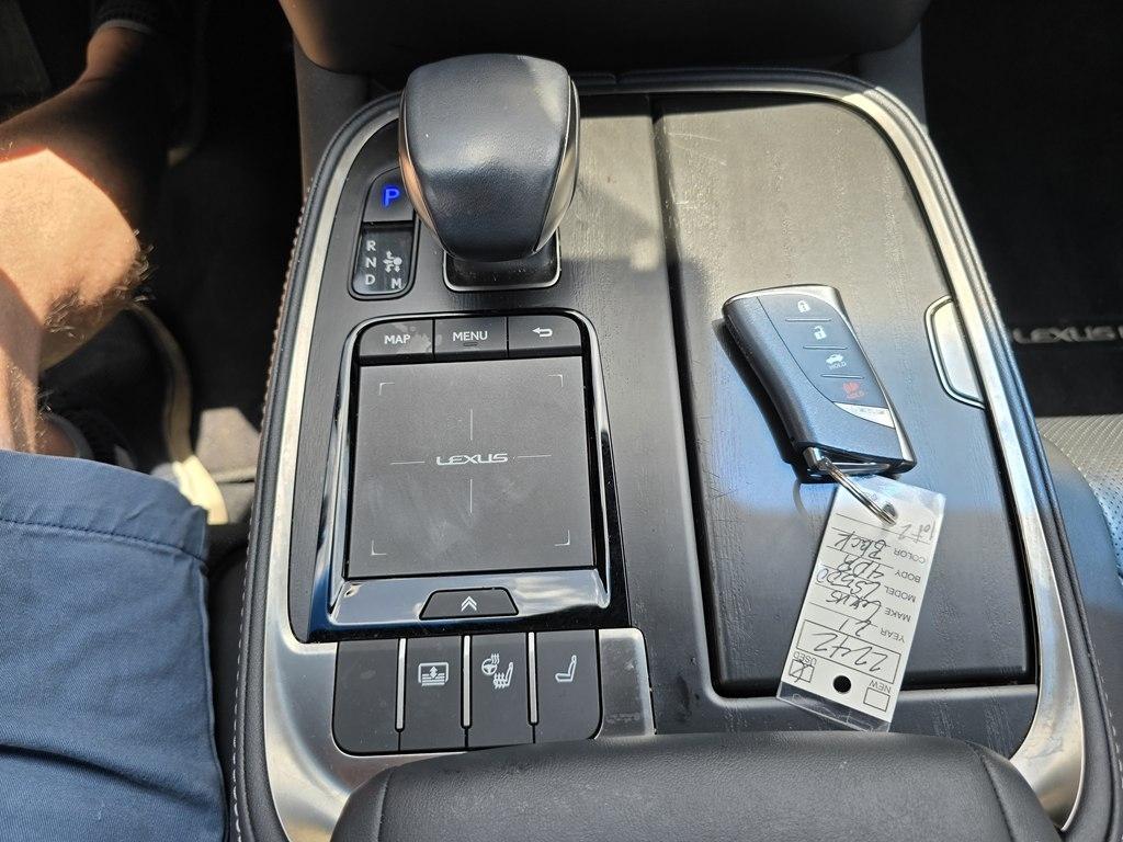 Lexus LS 500  2021