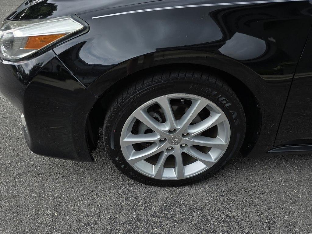 Toyota Avalon  2014