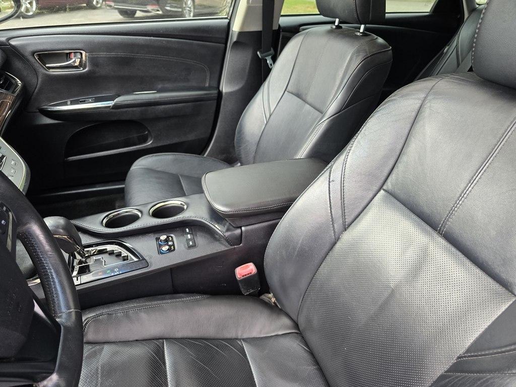 Toyota Avalon  2014
