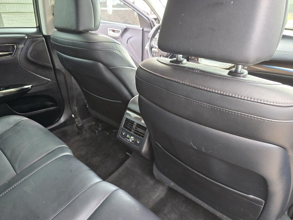 Toyota Avalon  2014