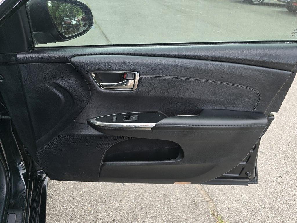 Toyota Avalon  2014