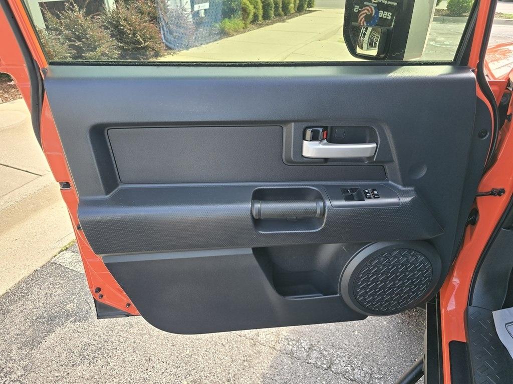 Toyota FJ Cruiser 4WD 4dr Man (Natl) 2013