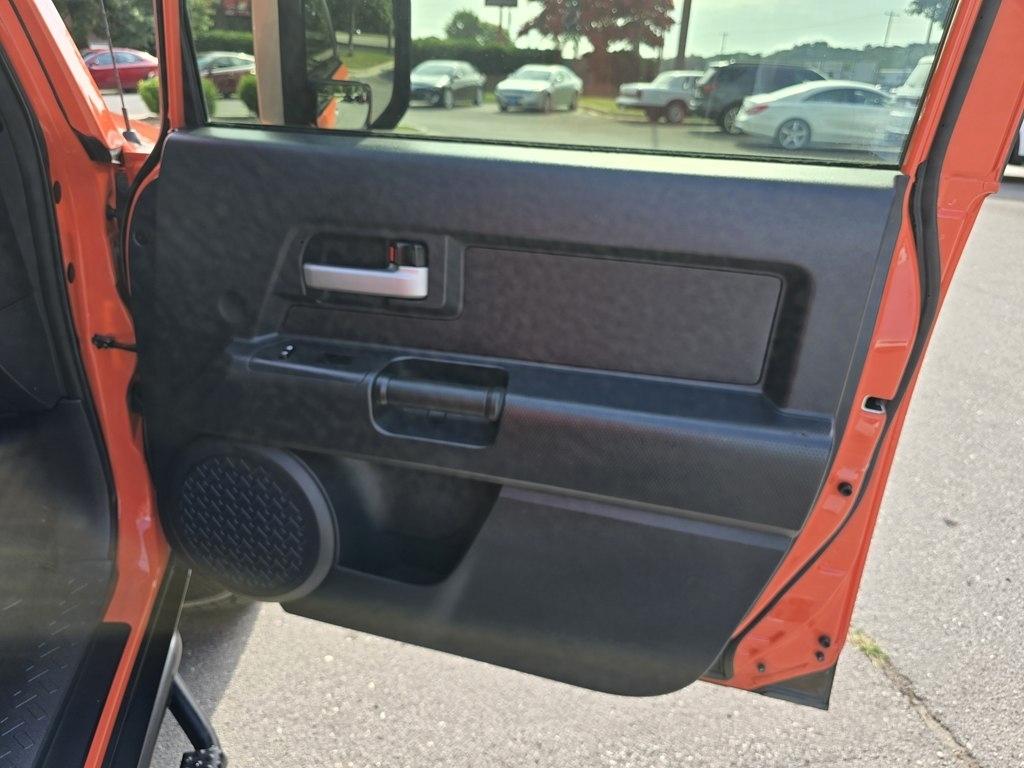 Toyota FJ Cruiser 4WD 4dr Man (Natl) 2013