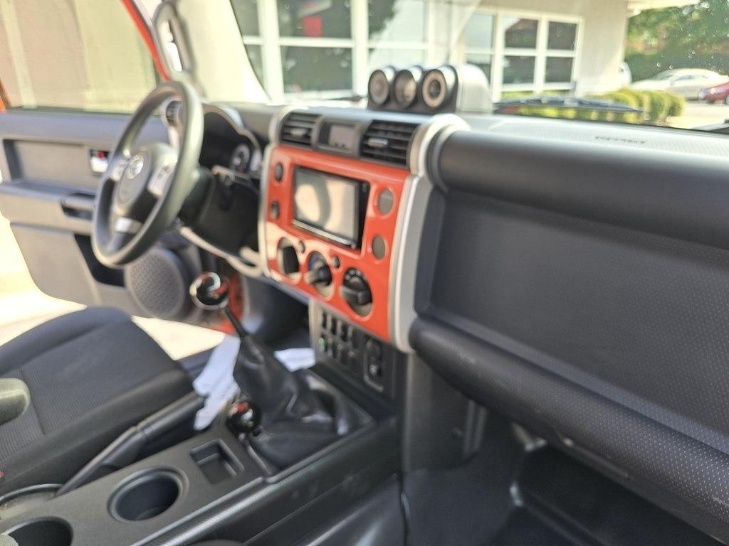 Toyota FJ Cruiser 4WD 4dr Man (Natl) 2013