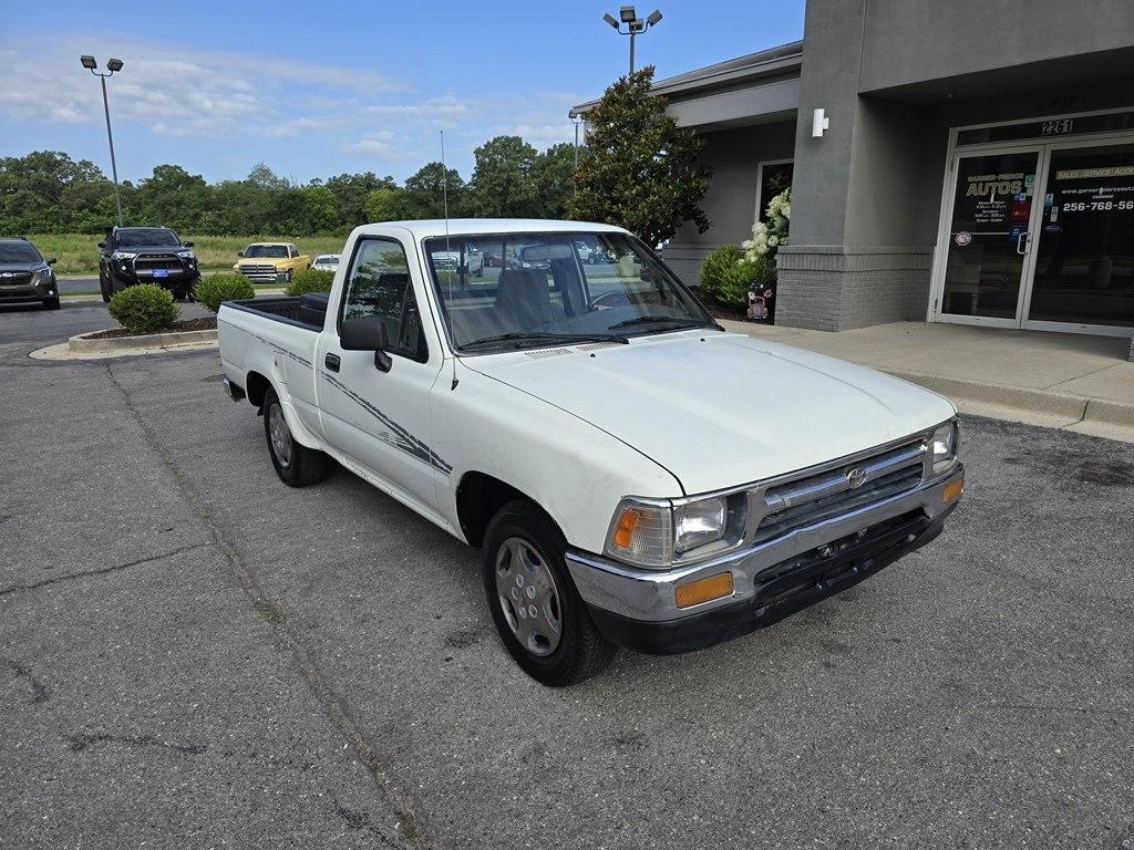 Toyota 2WD Pickups Std Bed DLX Auto 1992