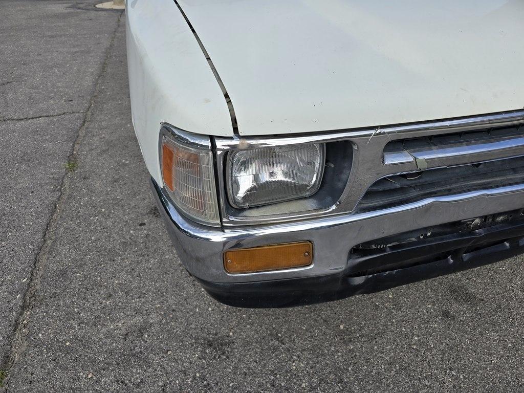 Toyota 2WD Pickups Std Bed DLX Auto 1992