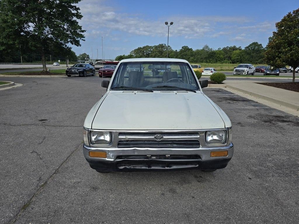Toyota 2WD Pickups Std Bed DLX Auto 1992