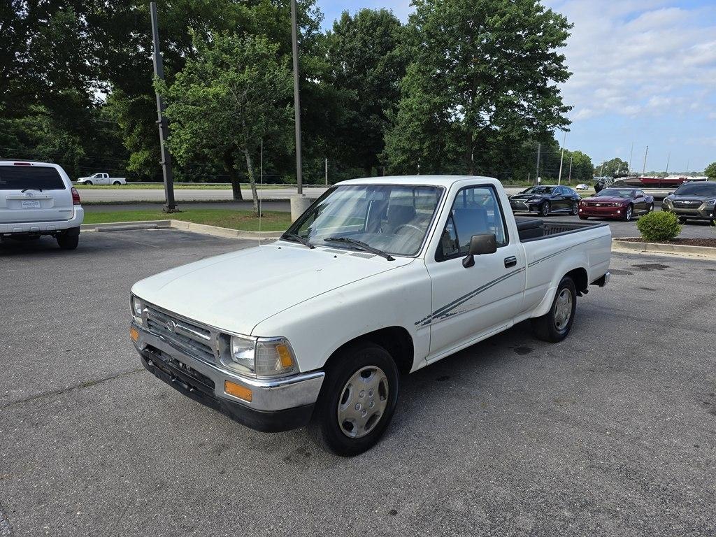 Toyota 2WD Pickups Std Bed DLX Auto 1992
