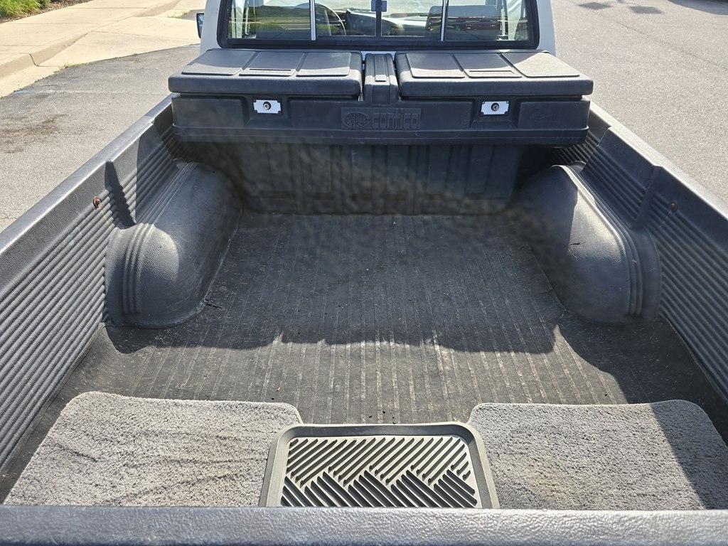 Toyota 2WD Pickups Std Bed DLX Auto 1992