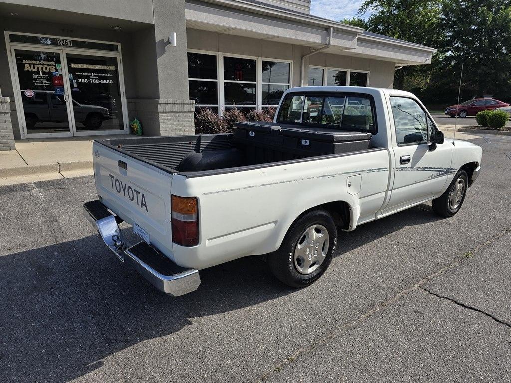 Toyota 2WD Pickups Std Bed DLX Auto 1992