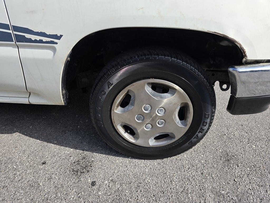 Toyota 2WD Pickups Std Bed DLX Auto 1992