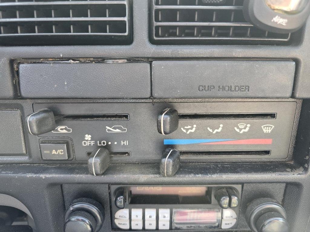 Toyota 2WD Pickups Std Bed DLX Auto 1992