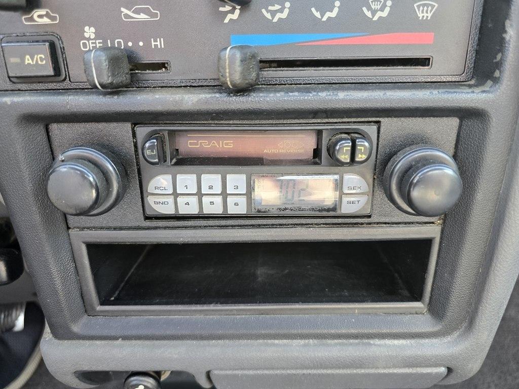 Toyota 2WD Pickups Std Bed DLX Auto 1992
