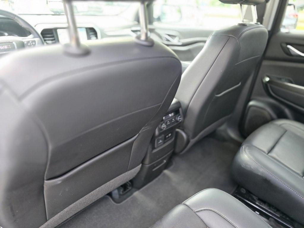 GMC Acadia AWD 4dr SLT 2023